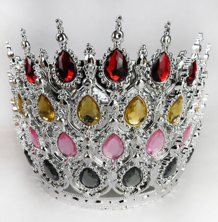 TAÇ PLASTİK GÜMÜŞ PASTA SÜSÜ TAŞLI GÜMÜŞ PK:1